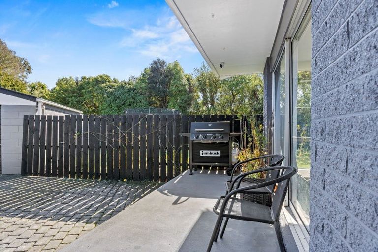 Photo of property in 21 Besant Place, Avondale, Christchurch, 8061