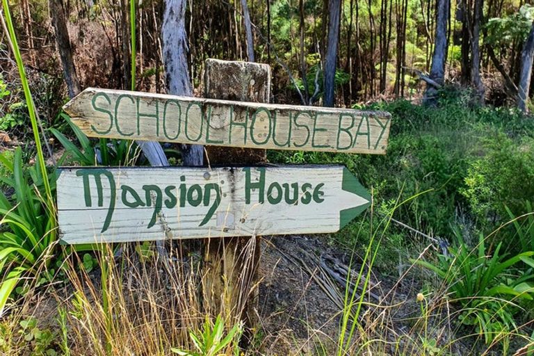 Photo of property in 4 Lavinia Place, Kawau Island, 0920