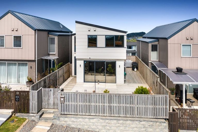 Photo of property in 11 Sunnyheights Road, Orewa, 0931