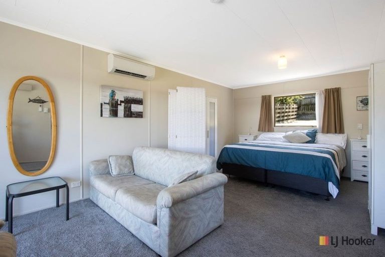 Photo of property in 81 Beach Road, Waihi Beach, 3611