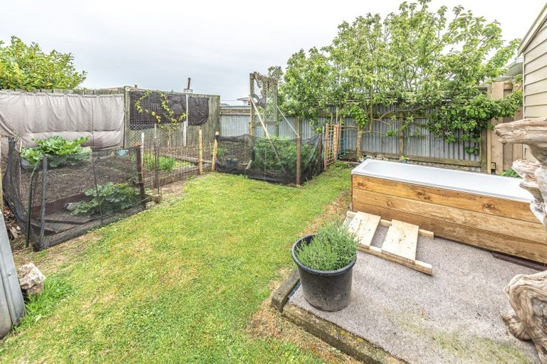 Photo of property in 14 Fergusson Street, Marton, 4710