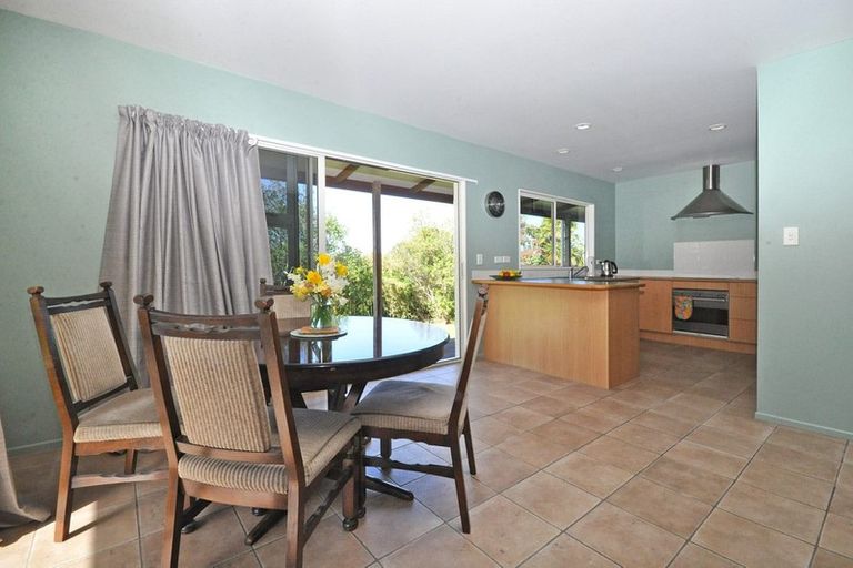 Photo of property in 1 Downer Access Road, Kaukapakapa, 0873