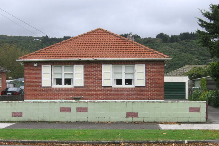 Photo of property in 13 Pearce Crescent, Taita, Lower Hutt, 5011