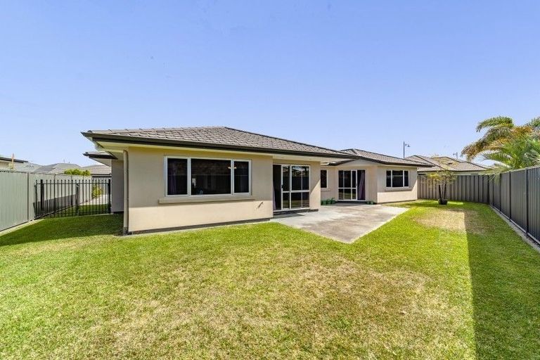Photo of property in 15 Portland Place, Poraiti, Napier, 4112
