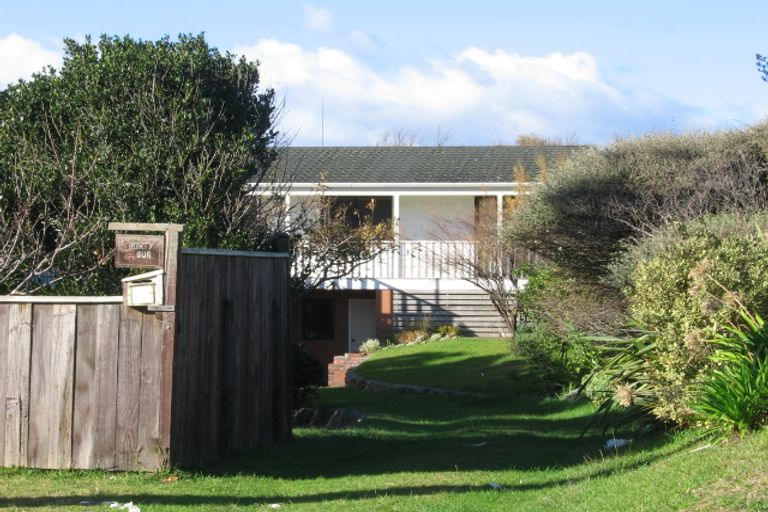 Photo of property in 36 Ngapaki Street, Waikanae Beach, Waikanae, 5036