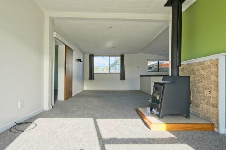 Photo of property in 20 Romilly Street, Westport, 7825