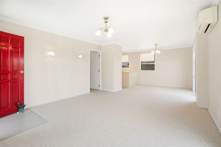 Photo of property in 7/39 Norcross Avenue, Henderson, Auckland, 0612