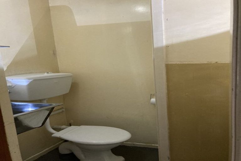 Photo of property in 9 Waiteata Road, Kelburn, Wellington, 6012