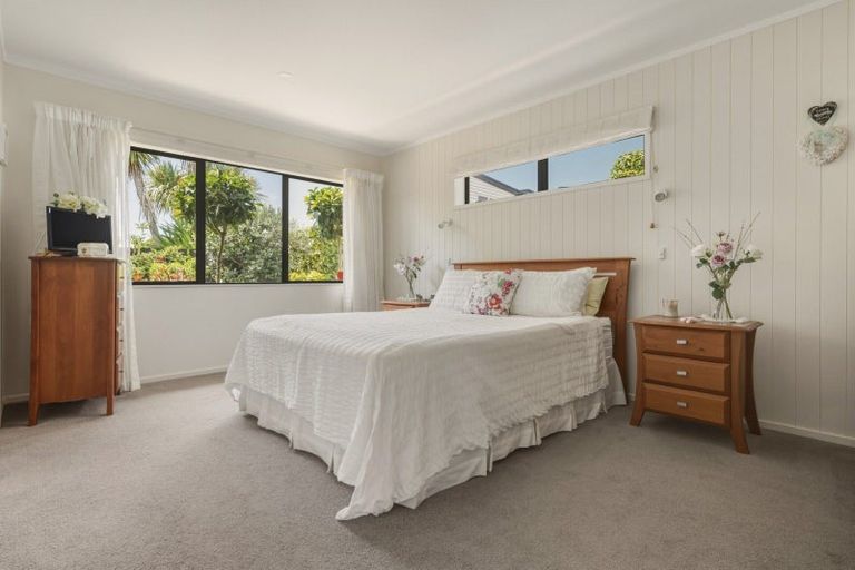 Photo of property in 16 Pacific View Road, Papamoa Beach, Papamoa, 3118