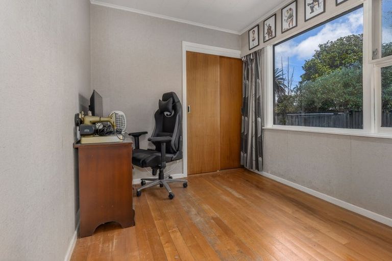 Photo of property in 5 Puriri Road, Waikanae, 5036