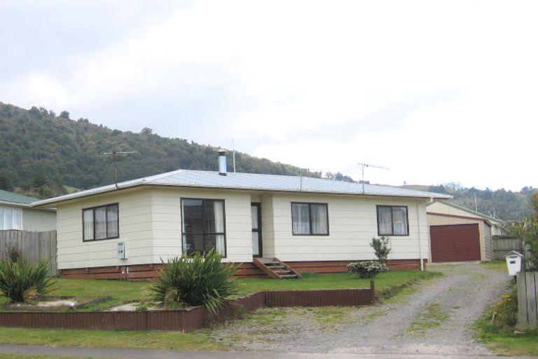 Photo of property in 18 Susan Street, Pukehangi, Rotorua, 3015