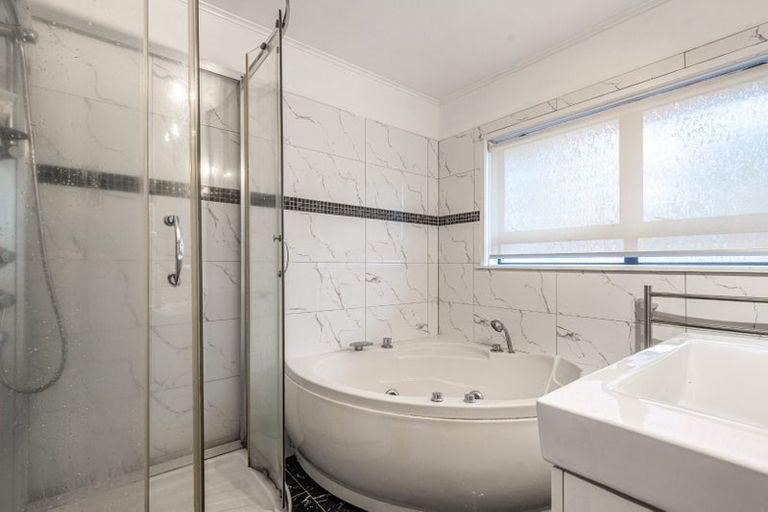 Photo of property in 36 Maugham Drive, Bucklands Beach, Auckland, 2014