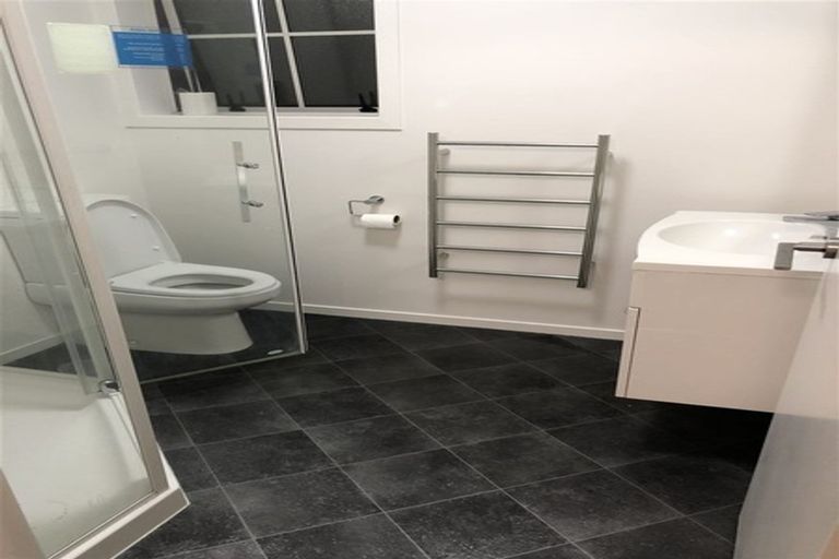 Photo of property in 1 Chiefs Court, Hamilton East, Hamilton, 3216