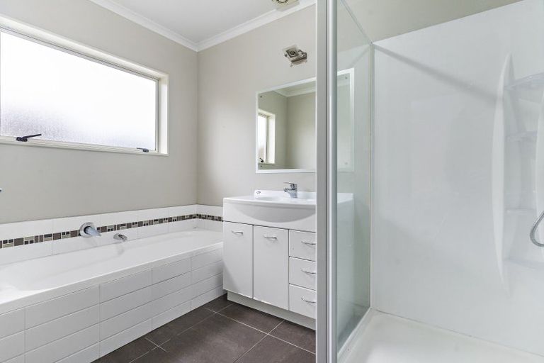 Photo of property in 56 Charles Street, Carterton, 5713