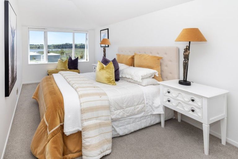 Photo of property in 339 Clifton Road, Whitford, Howick, 2571