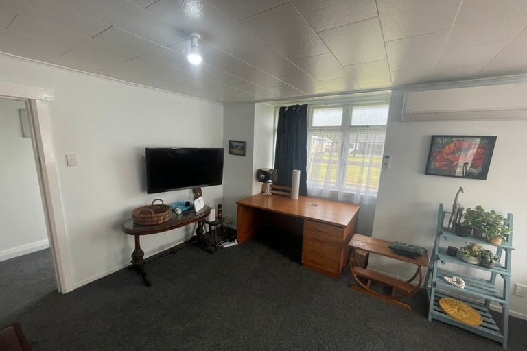 Photo of property in 6 Strange Street, Waitara, 4320