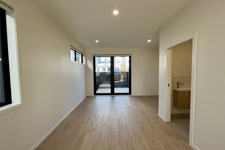 Photo of property in 8/21 Makomako Drive, Orewa, 0931