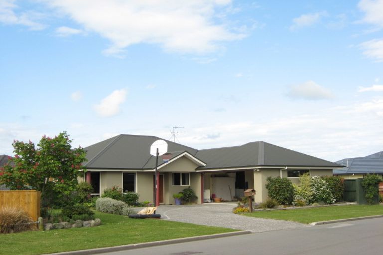 Photo of property in 24 Hawkins Place, Rangiora, 7400
