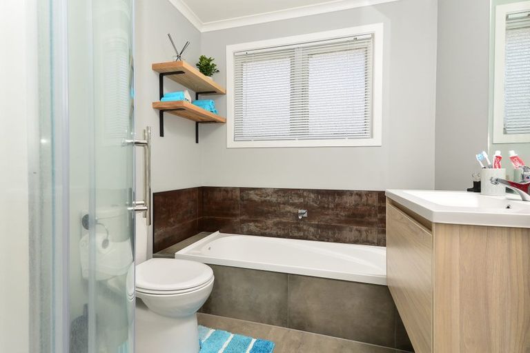 Photo of property in 9 Kingsway Crescent, Forest Lake, Hamilton, 3200