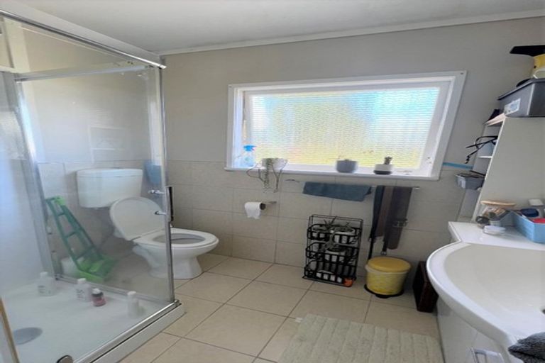 Photo of property in 18 Archmillen Avenue, Pakuranga Heights, Auckland, 2010