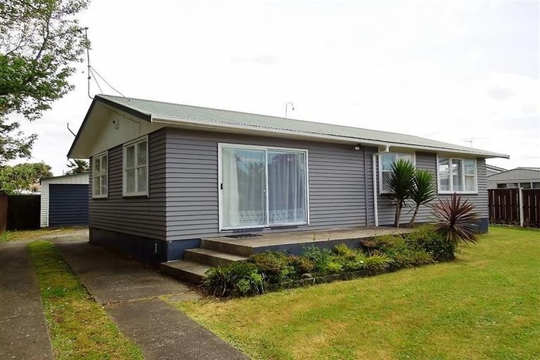 Photo of property in 3 Winiata Terrace, Papakura, 2110
