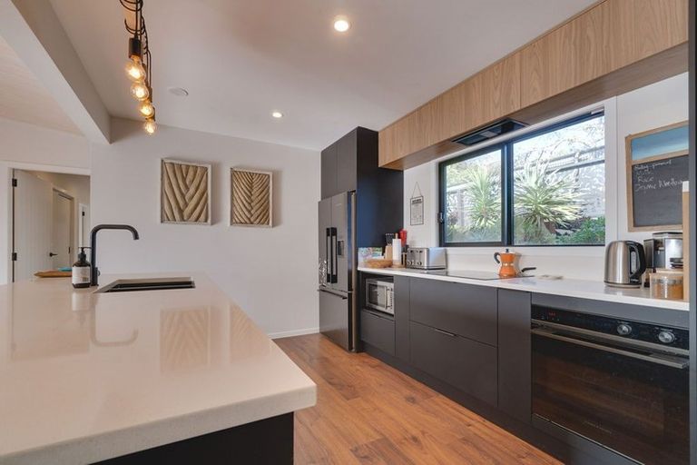 Photo of property in 37 Seagrass Place, Otaki Beach, Otaki, 5512