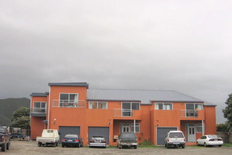 Photo of property in 2/50 Elizabeth Street, Moera, Lower Hutt, 5010