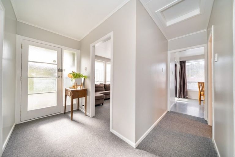 Photo of property in 51 Blueberry Grove, Timberlea, Upper Hutt, 5018