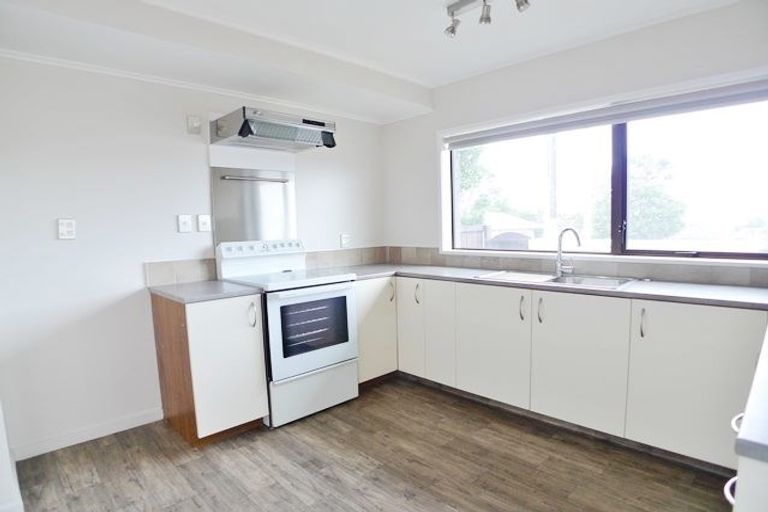 Photo of property in 68 Donovan Street, Blockhouse Bay, Auckland, 0600