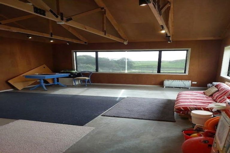 Photo of property in 136 Harakeke Road, Te Horo, Otaki, 5581