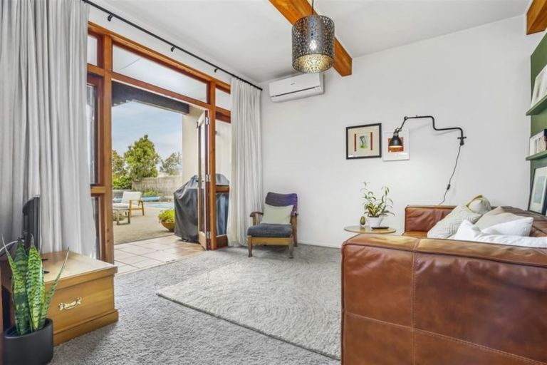 Photo of property in 10 Palm Grove Drive, Western Heights, Hamilton, 3200