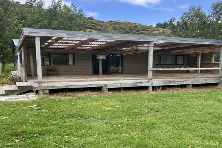 Photo of property in 960 Moonshine Road, Judgeford, Porirua, 5381
