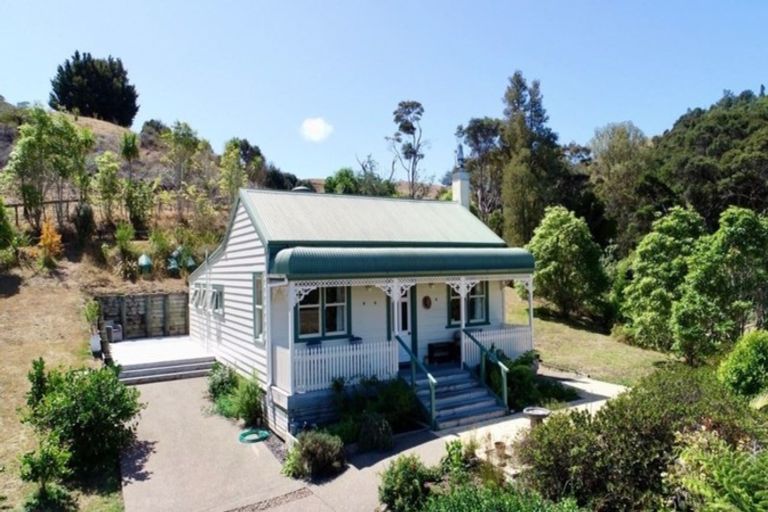 Photo of property in 152 Moewai Road, Whitianga, 3591