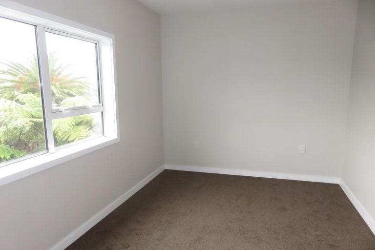 Photo of property in 81 Moorefield Road, Johnsonville, Wellington, 6037