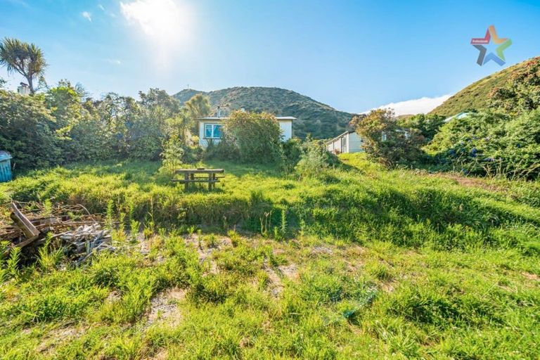 Photo of property in 15 Beach Road, Paekakariki, 5034
