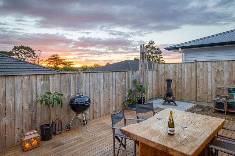 Photo of property in 5 Grenache Way, Kumeu, 0810