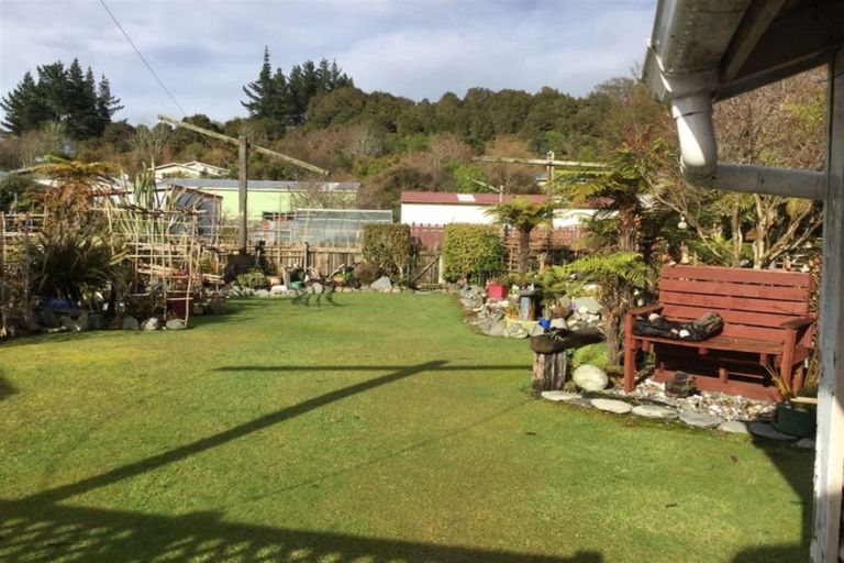 Photo of property in 25 Macdougall Avenue, Dunollie, Runanga, 7803