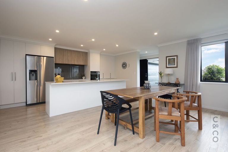 Photo of property in 17 Pitoitoi Drive, Riverhead, 0820