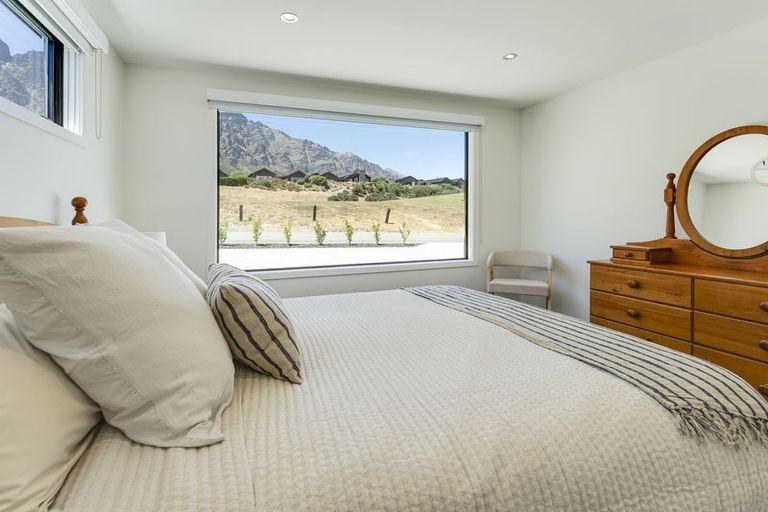 Photo of property in 5a Glenelg Lane, Jacks Point, 9371