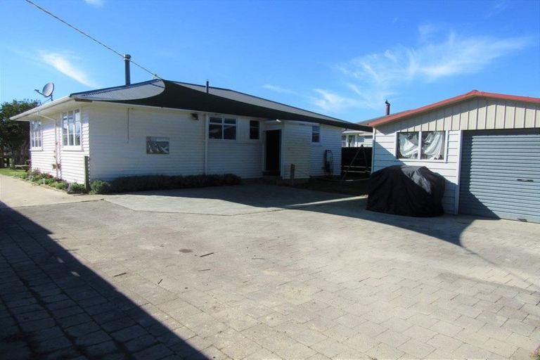 Photo of property in 17 Matai Street, Edgecumbe, 3120