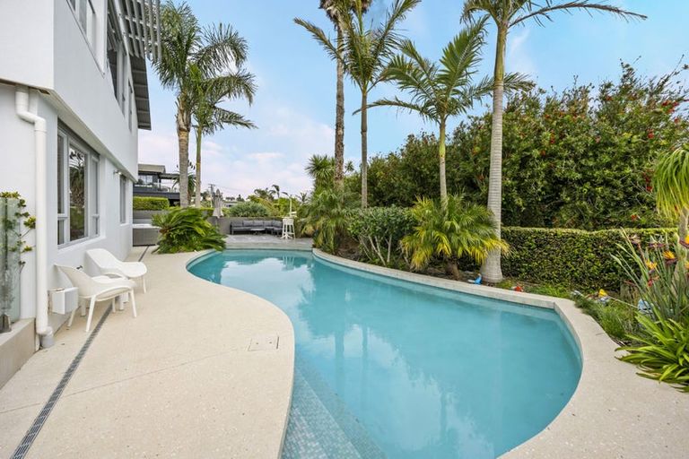 Photo of property in 151 Pah Road, Cockle Bay, Auckland, 2014