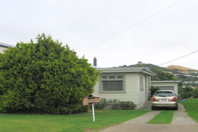Photo of property in 42 Tarawera Road, Johnsonville, Wellington, 6037