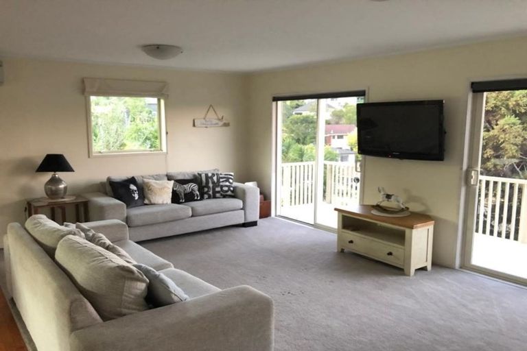 Photo of property in 21 St Ives Terrace, Mairangi Bay, Auckland, 0630