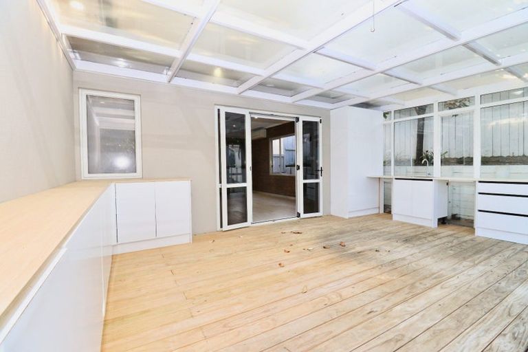 Photo of property in 9 Chard Place, Flat Bush, Auckland, 2016