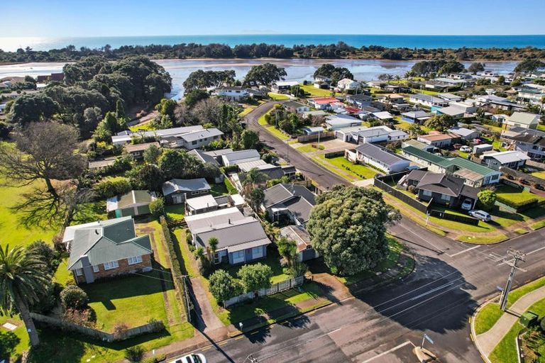 Photo of property in 48a Athenree Road, Athenree, Waihi Beach, 3177
