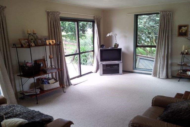Photo of property in 34 Vandeleur Avenue, Birkdale, Auckland, 0626