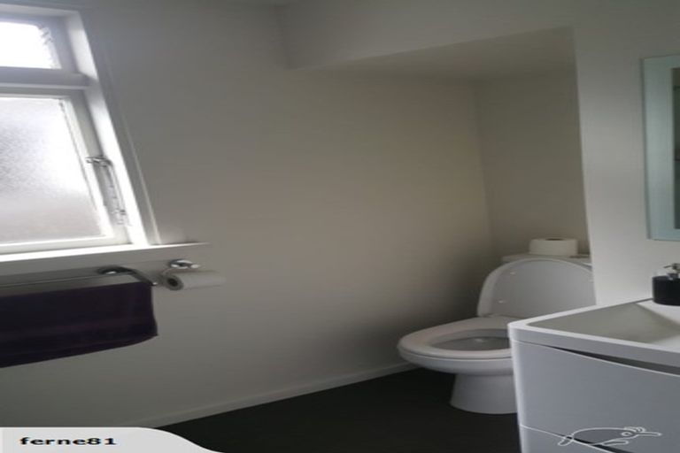 Photo of property in 118 Holly Road, St Albans, Christchurch, 8014