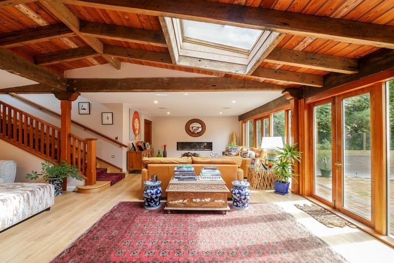 Photo of property in 37 Middleton Road, Kew, Dunedin, 9012