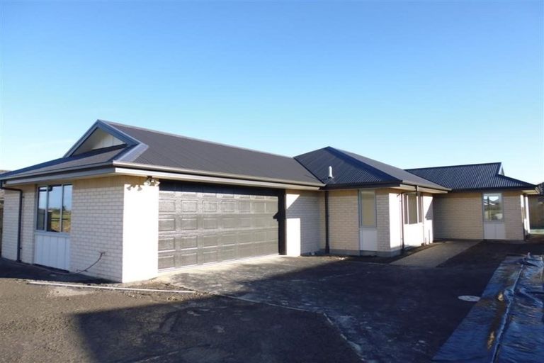 Photo of property in 20 Devlin Avenue, Rangiora, 7400