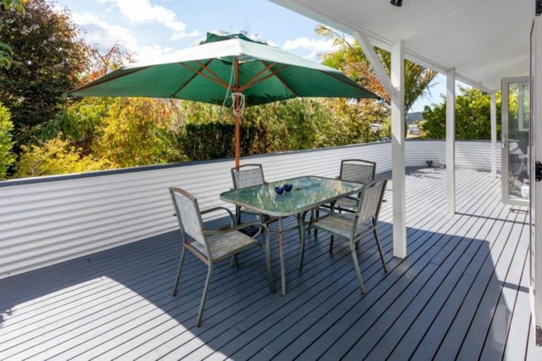 Photo of property in 127 Durrant Drive, Whangamata, 3620